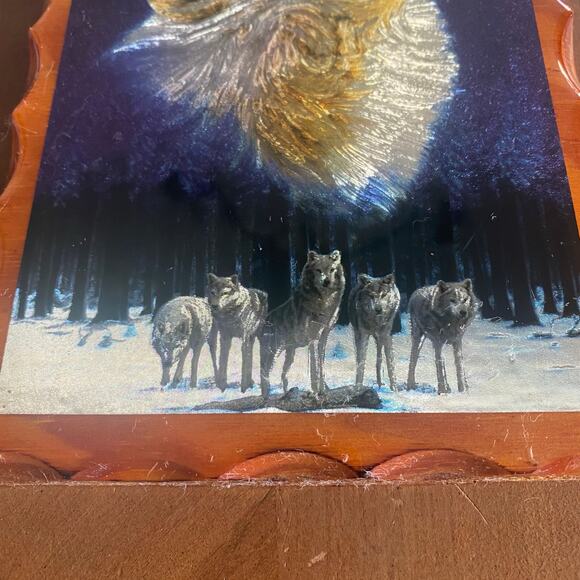 Vintage Howling Wolf Art Print On Wood Plaque Shiny Mystical Wall Cabin Decor - Picture 6 of 9